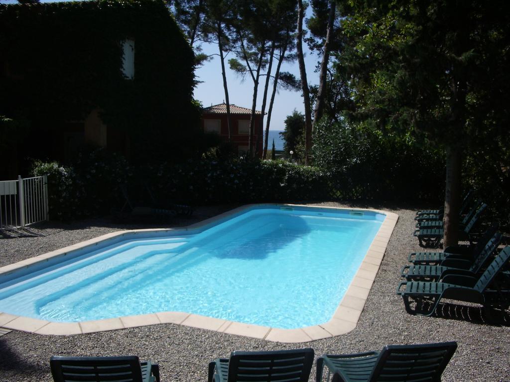 50M Plage T2 Grande Terrasse Vue Mer Climatise Piscine Chauffee, Parking Clos Gratuit Sanary-sur-Mer Buitenkant foto
